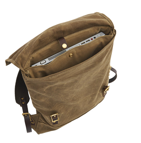 There are two verions of this pack.  One has a gusset bottom and the over has a slimmer size with an envelope bottom.